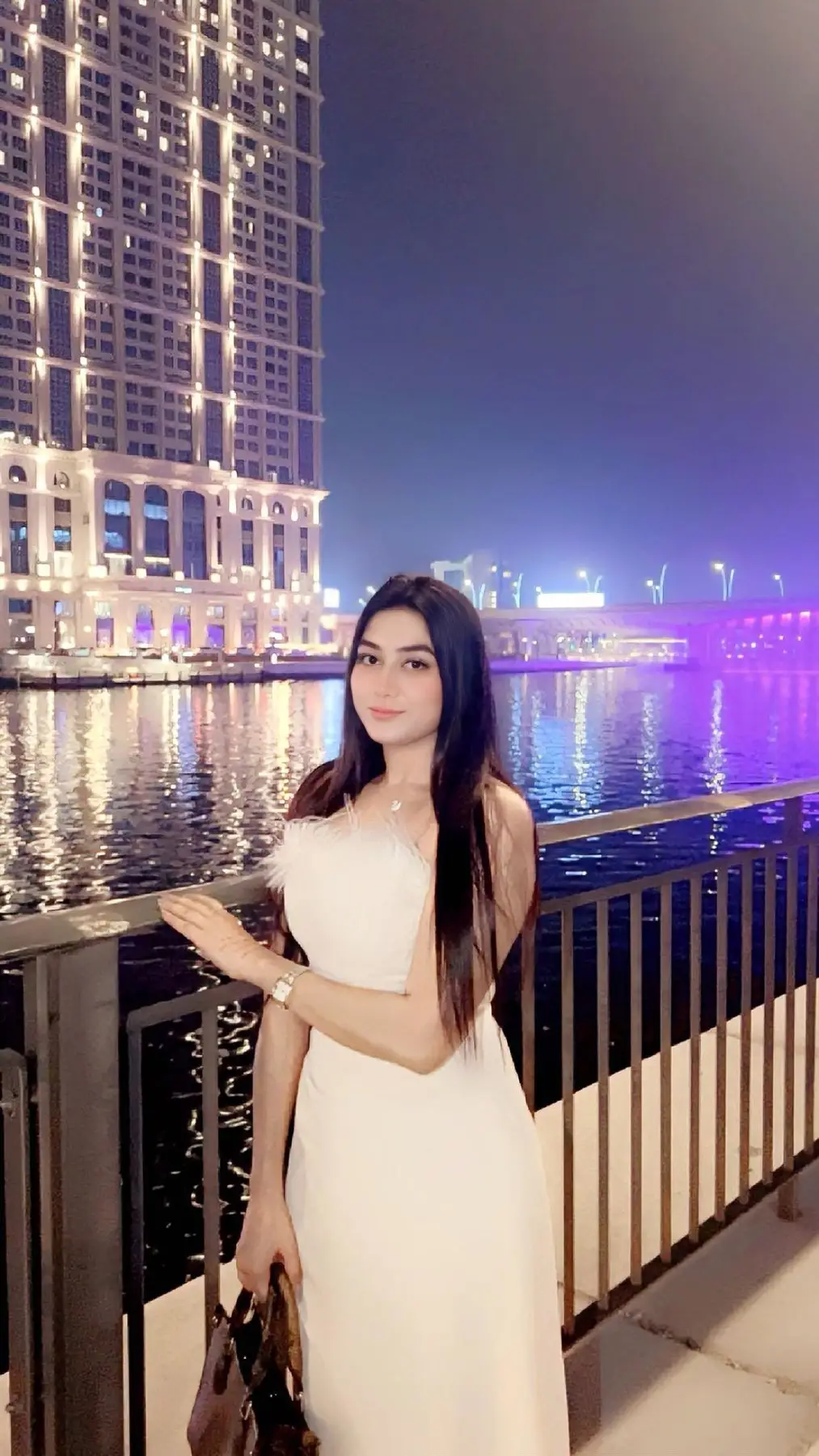 Read more about the article High Class Escort Service in Dubai Marina – Meet Shetal